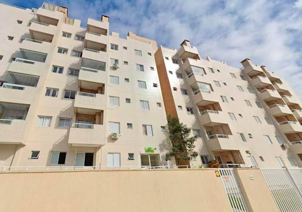 Lindo Apartamento Em Bertioga/Sesc A 300M Da Praia Exteriör bild